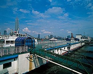 英特尔：CPU和显卡短缺可能会持续到2023年